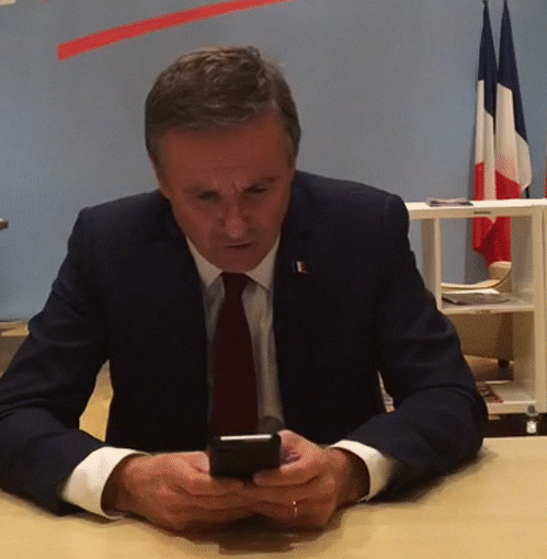 geste GIF by franceinfo
