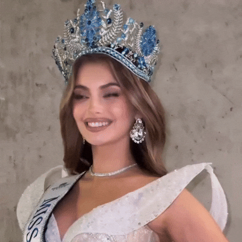 Ignacia Fernández GIF