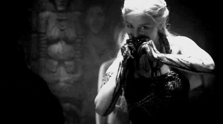 daenerys targaryen GIF