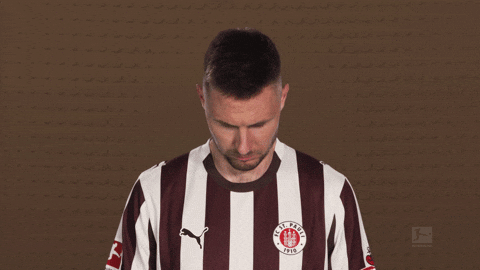Look Up St Pauli GIF by Bundesliga