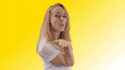 Kiss Kiss Reaction GIF by BytEffekt