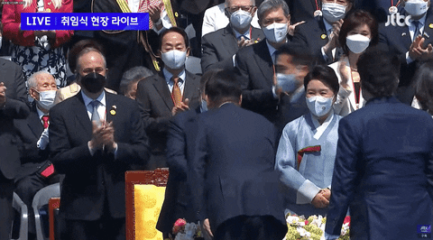 ehdgus1211 giphyupload GIF