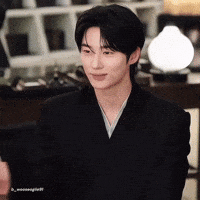 Iu Byeonwooseok GIF