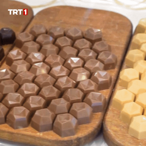 Hungry Chocolate GIF by TRT