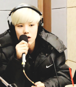 choi junhong GIF