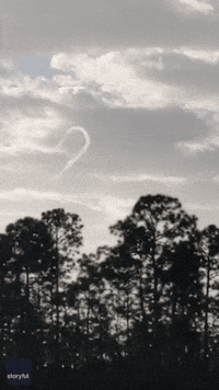 Rare Horseshoe Cloud Scoots Across Sky in Southwest Florida