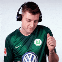 robin knoche football GIF by VfL Wolfsburg