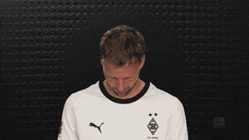 Look Up Borussia Moenchengladbach GIF by Bundesliga