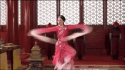 zhen huan zhuan dance GIF
