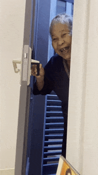 kawaiita laugh kawaiita laughing at others GIF