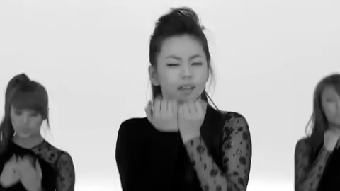 k-pop kiss GIF