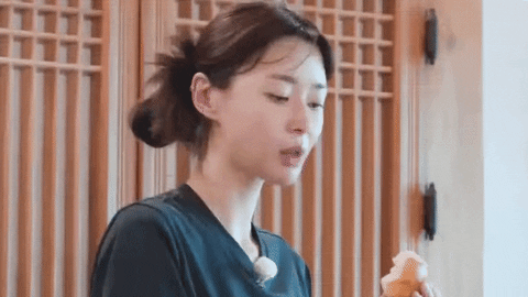 mariabettina01 giphyupload kwon nara young actors retreat youth mt GIF