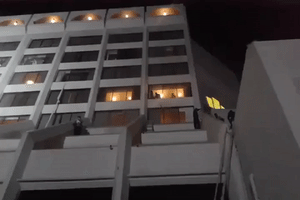 Deadly Fire Takes Hold of Karachi Hotel, Guests Scale Building to Flee