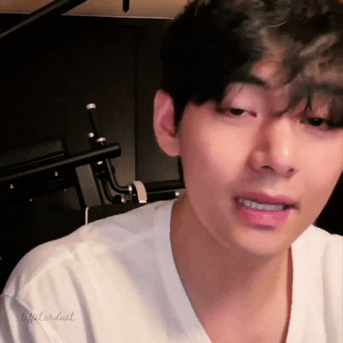 tiffstar giphyupload bts v taehyung GIF