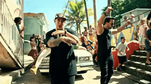 luis fonsi GIF