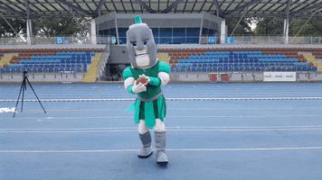 TytaniLublin sport futbol ball throw GIF