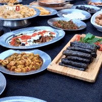 Hungry Dinner Table GIF by TRT