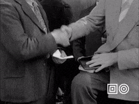 Vintage Dealing GIF by Beeld & Geluid