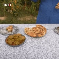 Pita Bread Eating GIF by TRT