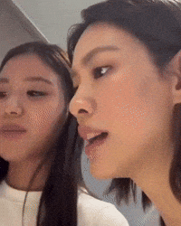 Emi Feed GIF