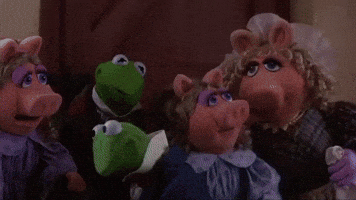 Miss Piggy Christmas GIF