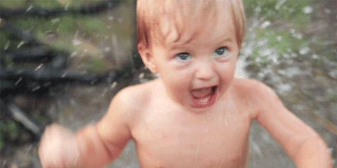 agua bebÃ© GIF