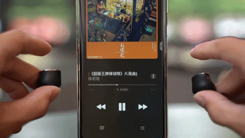 huleefox giphyupload GIF