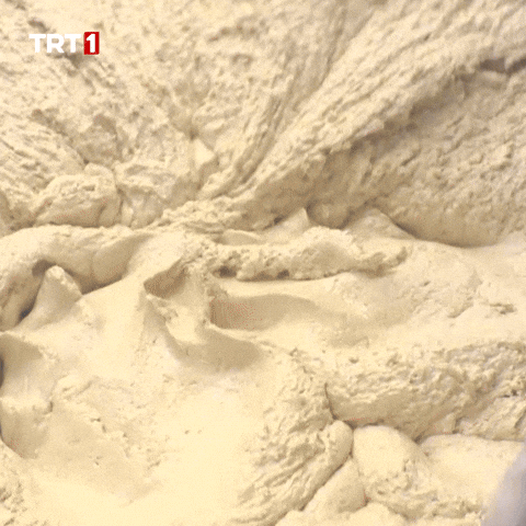 Hungry Cake GIF by TRT