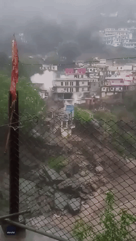 Landslide Causes Building to Collapse in Northern India