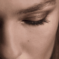Perfume Parfum GIF by Oriflame Colombia