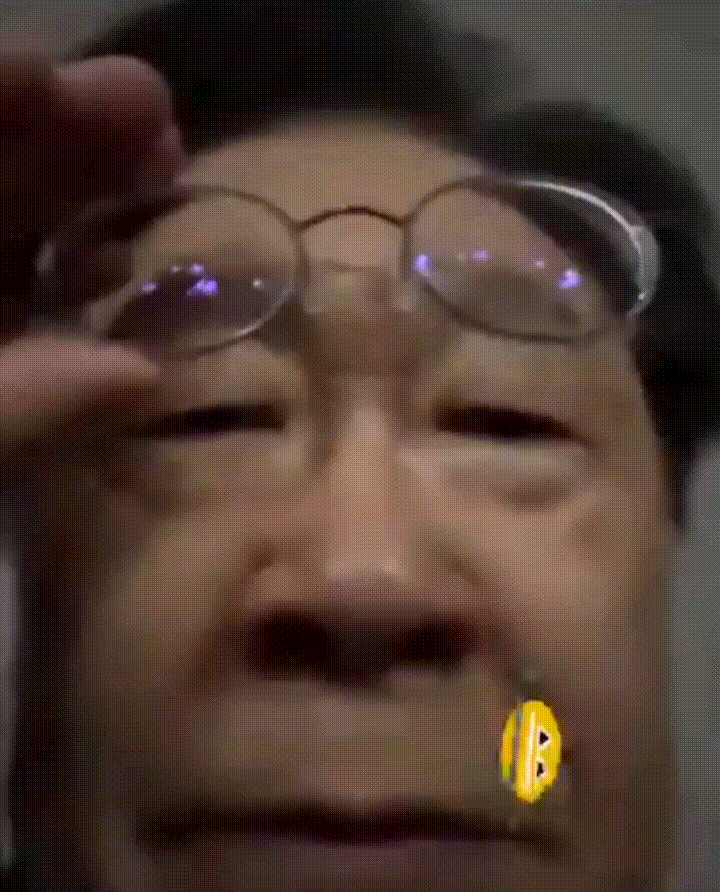 Lee Saturn GIF