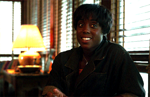 danielpaconio giphyupload lashana lynch capita marvel GIF