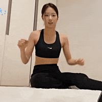 Helmets kpop thumbs up idol le sserafim GIF