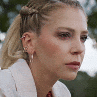 Suzi GIF