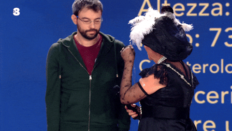 Vedere Spiare GIF by Tv8it