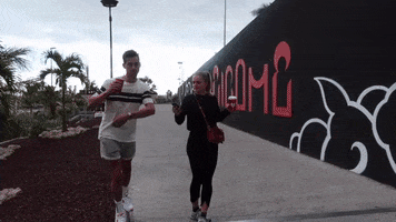 ZusjesDeWitte dancing girl spice girls zusjes de witte GIF