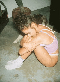 Pose Sitting GIF by Lili-Ann De Francesco