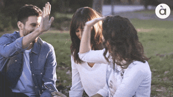 APuntMedia fun laugh friendship valencia GIF