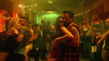 luis fonsi GIF