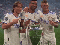 Toni Kroos Modric GIF