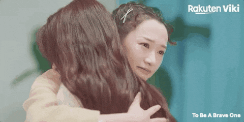 Dramacoreano Hug GIF by Viki by Rakuten_Viki