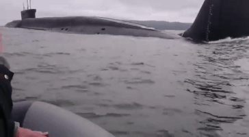 colm2305 submarine GIF