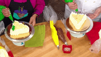 decorate buddy valastro GIF by Rachael Ray Show