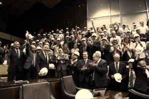 Senge75 GIF