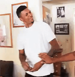 quyennguyene32e  GIF