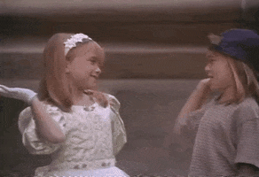 high five mary kate and ashley olsen GIF