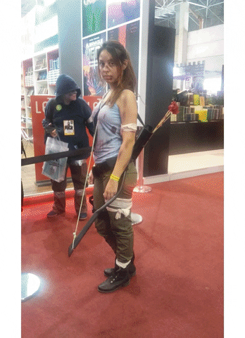 vanessaraposo cosplay ccxp 2015 GIF