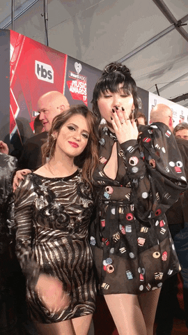Laura Marano Hunts GIFs - Get the best GIF on GIPHY