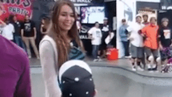 pauluskupa surprise GIF