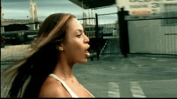 carolpinheiro95 #chegandonabalada GIF